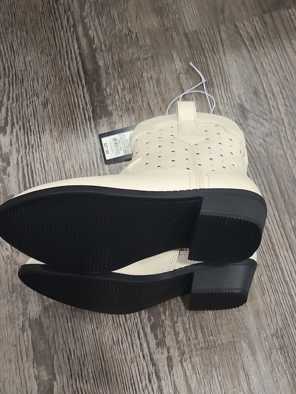 Art Class Jovi White Ivory Side Zip Heeled Faux Leather Size